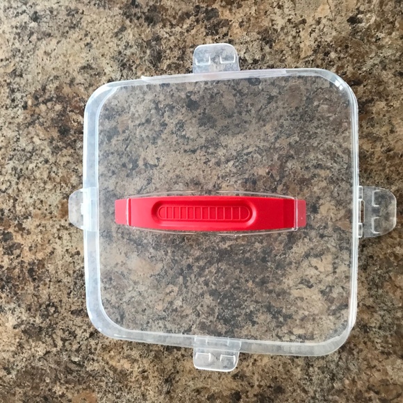 Surefresh Reusable Cupcake Container and Lid Red With Handle & Clear Top - Picture 3 of 4